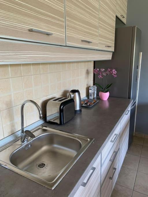 Sunkissed Apartment Belgrado Exterior foto